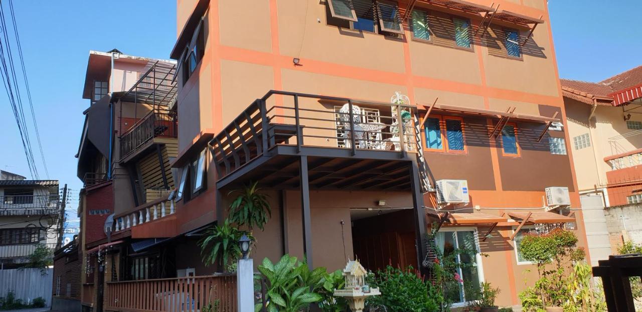 Little Guest House Hotel Chiang Mai Exterior photo