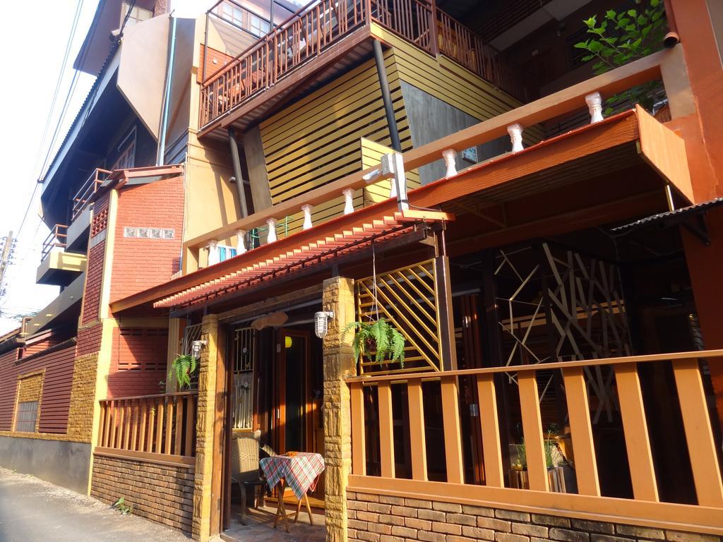 Little Guest House Hotel Chiang Mai Exterior photo